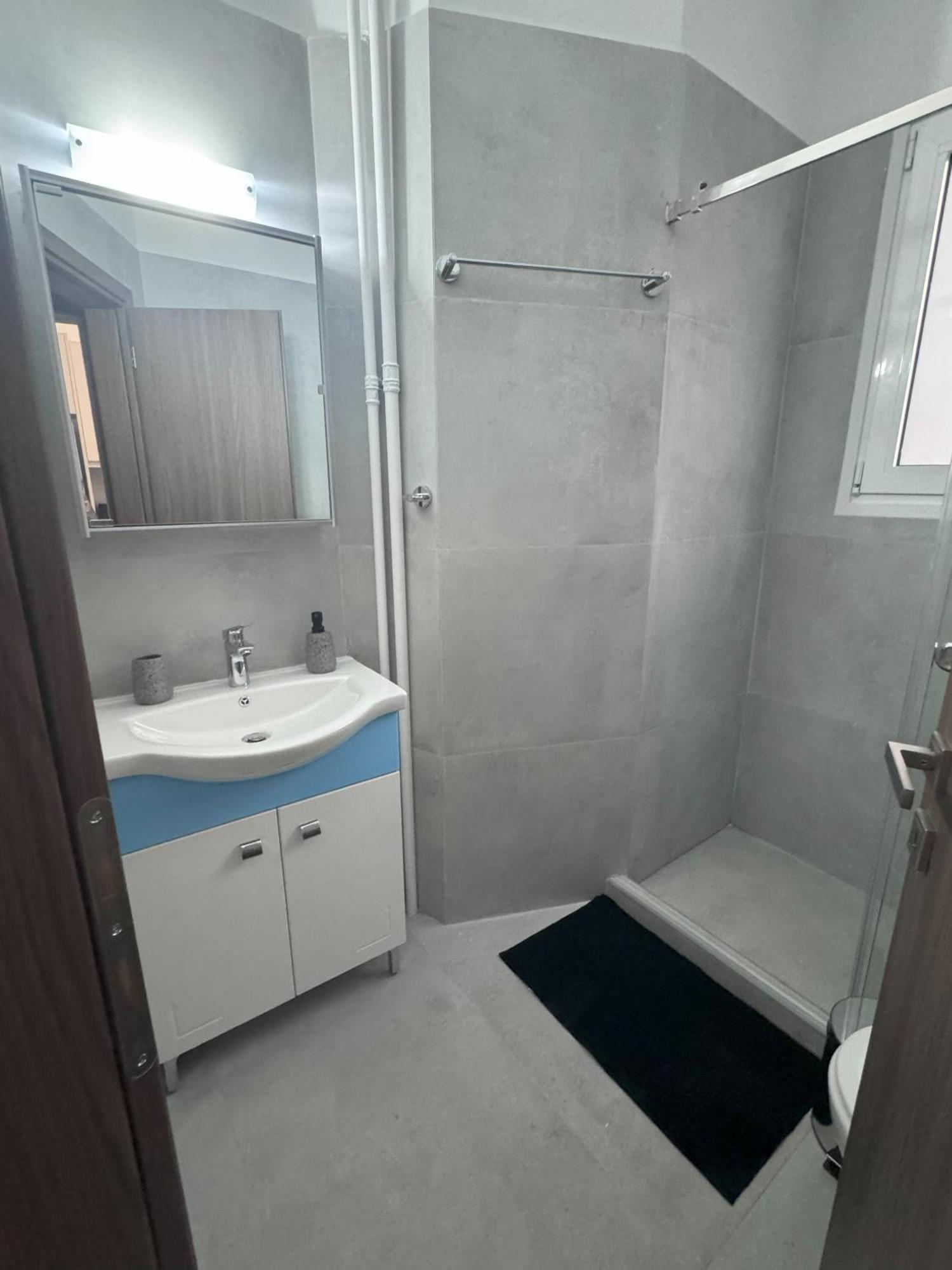Ntinos Apartment Center Exarcheia Αθήνα Εξωτερικό φωτογραφία
